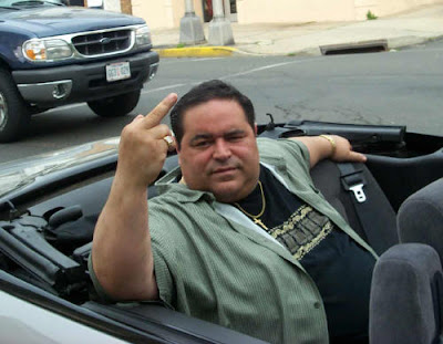 driver%2Bgiving%2Bthe%2Bfinger.jpg