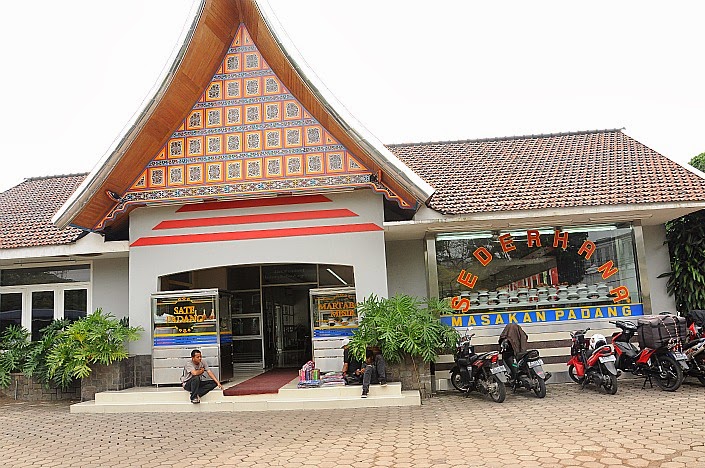 Sewa - Rental Mobil Avanza, Innova dll di Padang WL: INFO KULINER