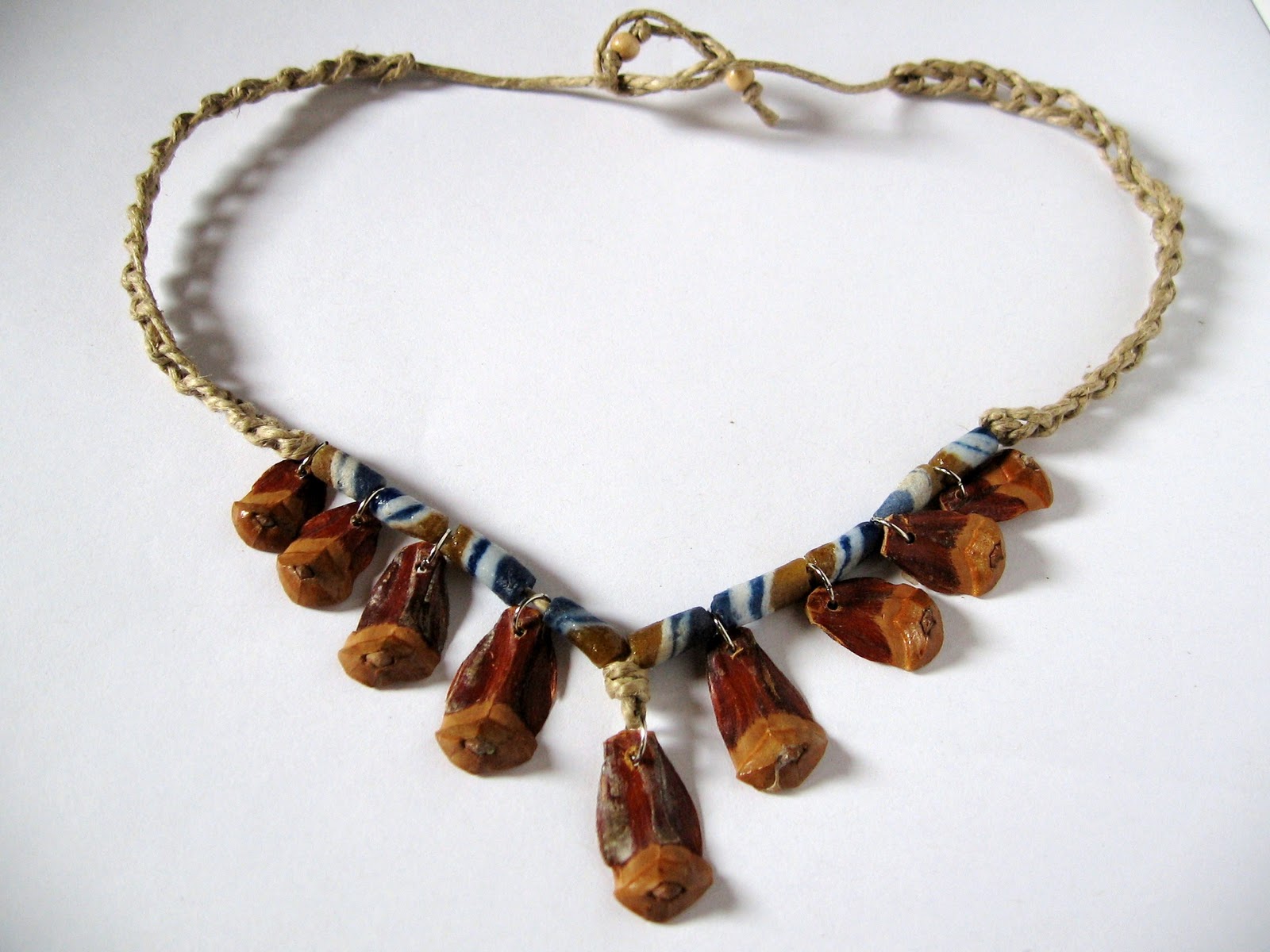 Eco warrior jewellery Upcycle Jewellery tutorial Pine cone necklace