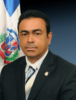 http://4.bp.blogspot.com/-TT3YjTTam8c/UN9Hz-1yDwI/AAAAAAAAJwQ/GKXfatkaye0/s400/diputado%2Bcarlos%2Bgarcia%2Bde%2Bespaillat%2Bmoca.jpg