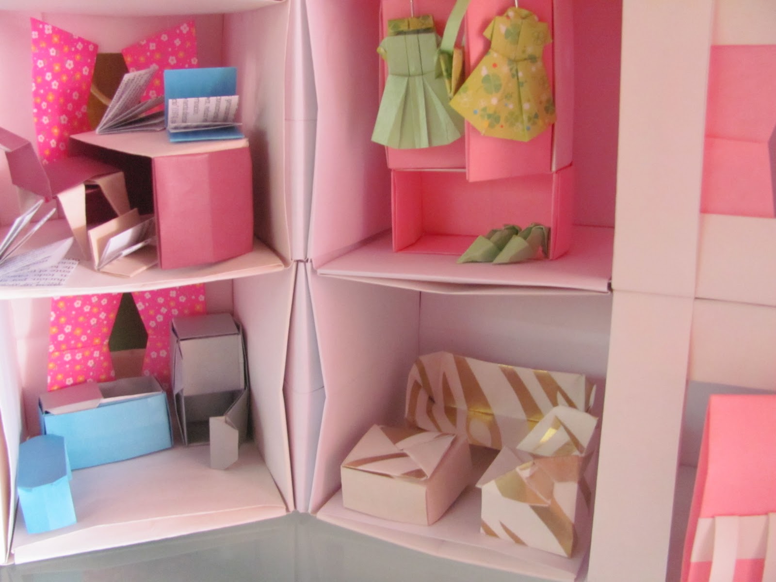 María Inés Garibaldi: Casita de muñecas terminada!!!