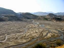 El Rio Eufrates se sigue secando
