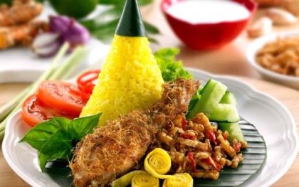 Nasi Kuning spesial yang lezat Resep Nasi Kuning spesial yang lezat