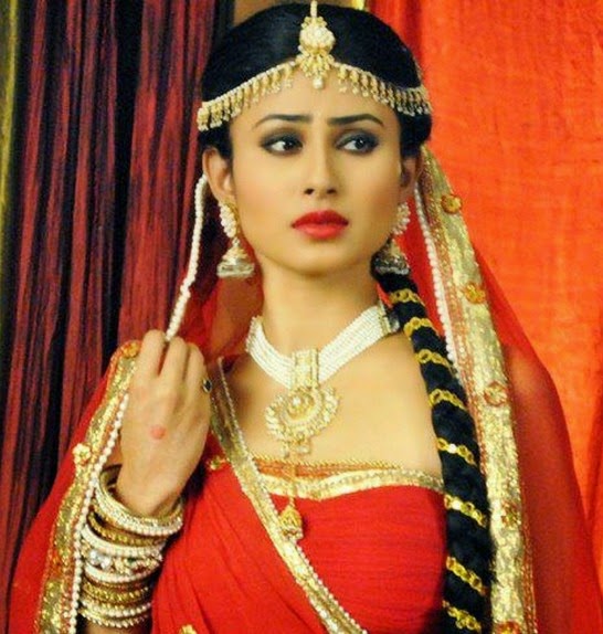 Biography Profile Mouni Roy - Sati Mahadev - Pretty Girl