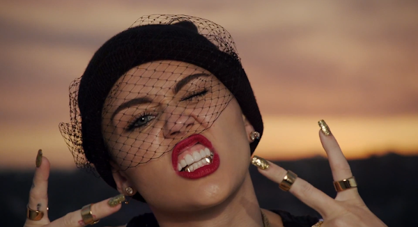 MILEY CYRUS