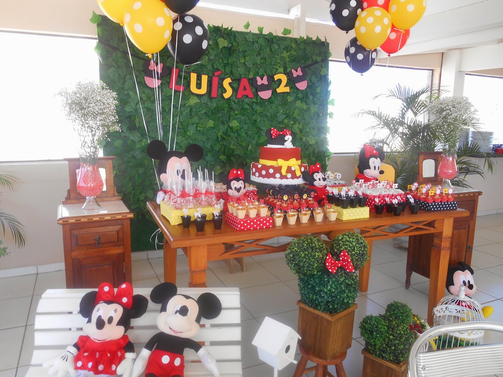 MINNIE VERMELHA E MICKEY RUSTICA Luiza 2 aninhos MINNIE VERMELHA E MICKEY RUSTICA Luiza 2 aninhos