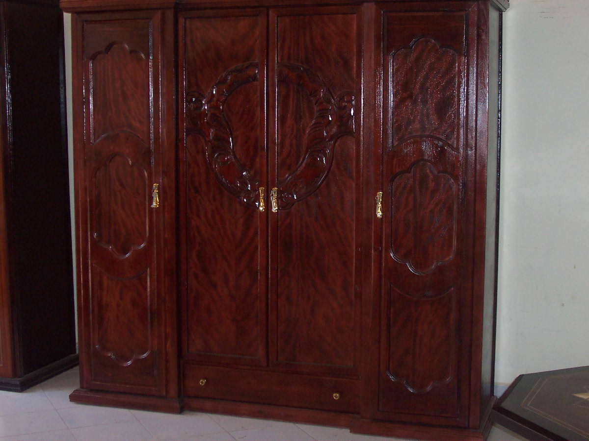 Moroccan Wardrobe نجارة مغربية