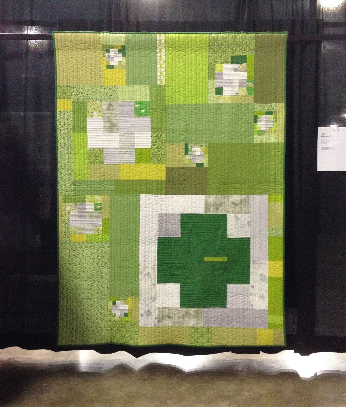 Wonkyworld Northwest Quilting Expo The Green Cross Quilt by Gail Weiss