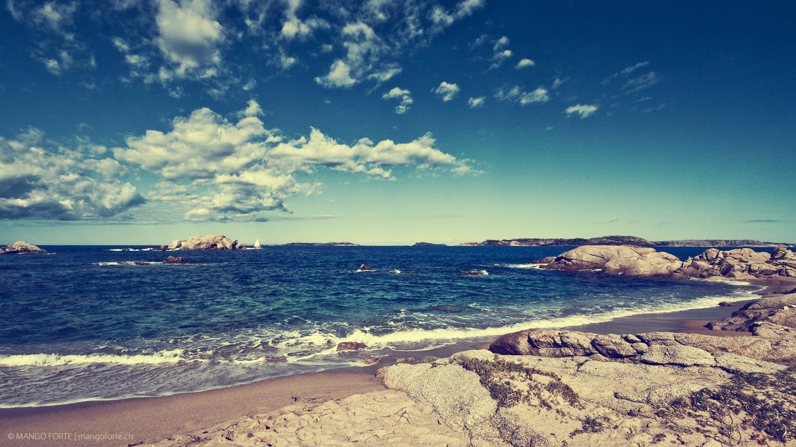 Rocky Beach Scenery - Mystery Wallpaper