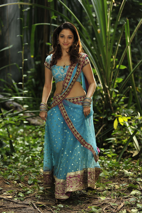 tamanna milky in saree spicy in racha unseen pics