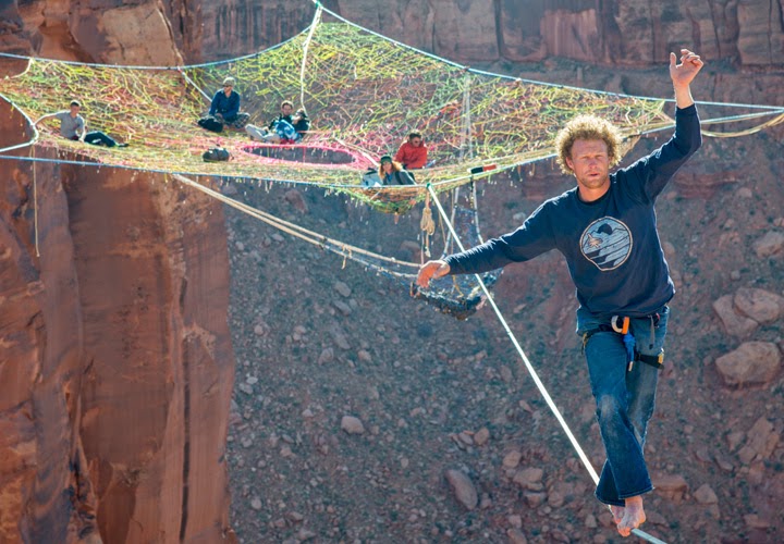 World’s Scariest Hammock over Cliffs Spicytec