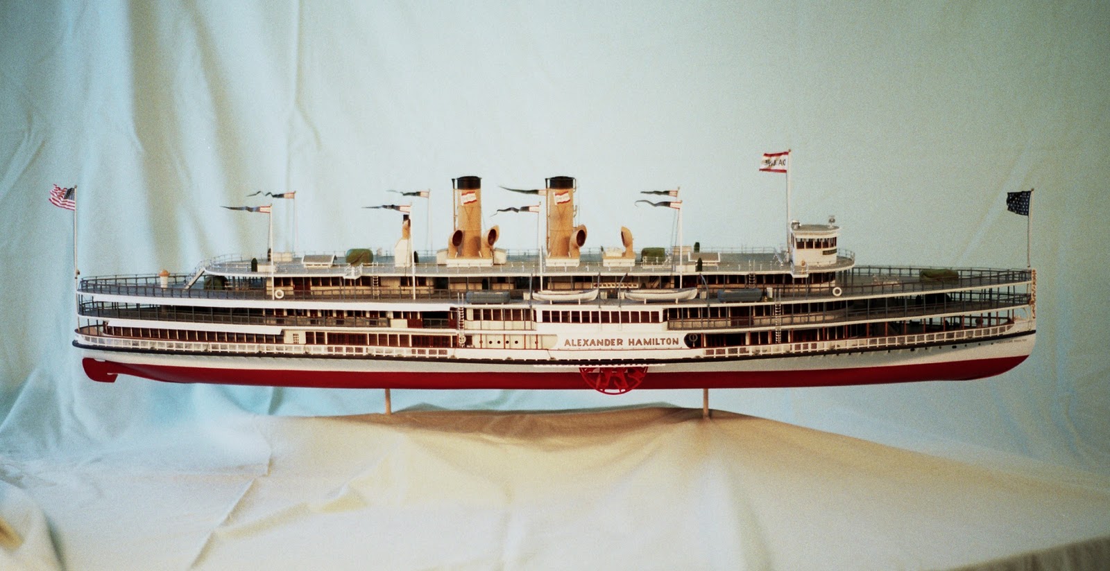 Hudson River Model Steamboats Steamboat Model ALEXANDER HAMILTON c.1959 The Build