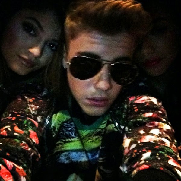 http://show-justin-bieber.blogspot.com/2014/05/justin-bieber-hangs-out-with-kylie.html