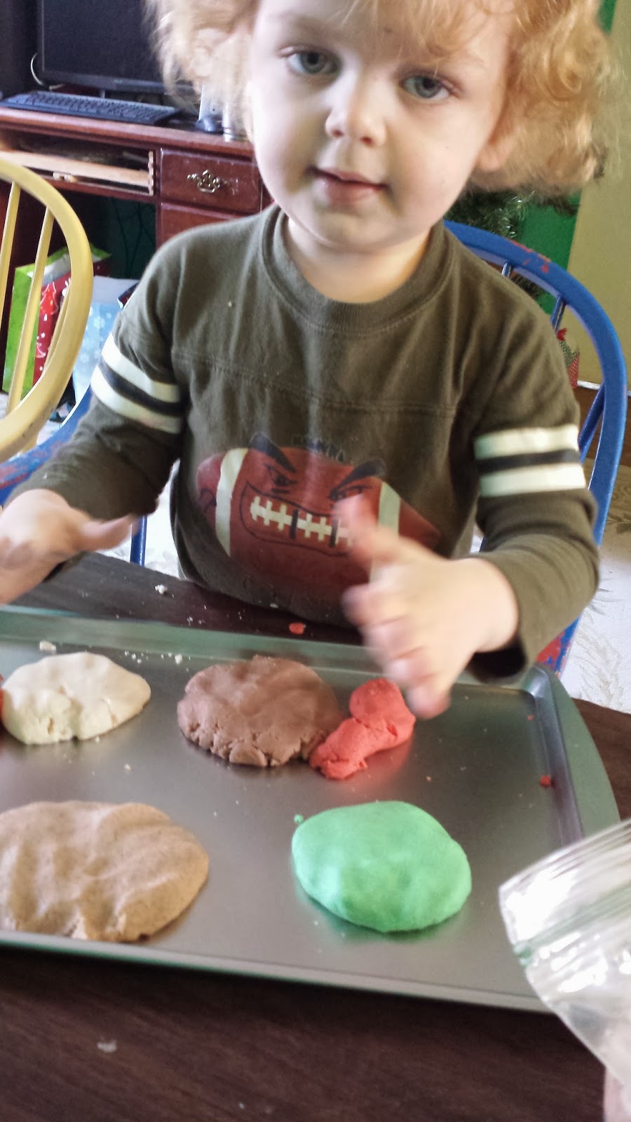Munchkin and Bean Homemade Holiday Play Dough