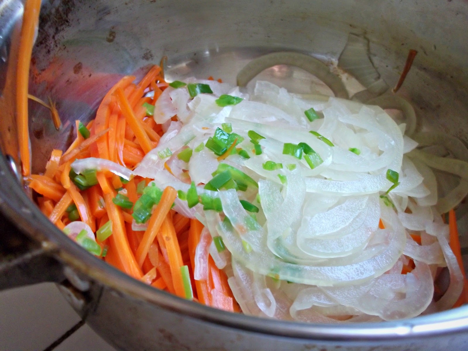 Julia's (Vegan) Kitchen Birds nests, pesto, pasta