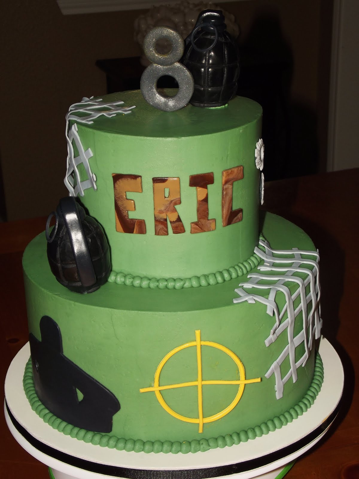 Suzy's Sweet Shoppe Call of Duty Cake