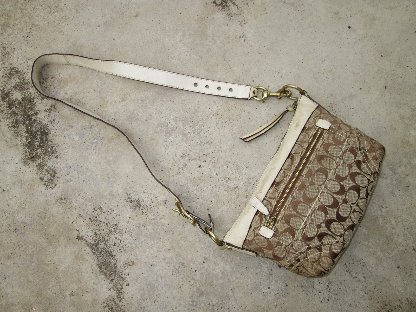 d0rayakEEbaG Authentic Coach Signature Shoulder/Sling Bag(SOLD)