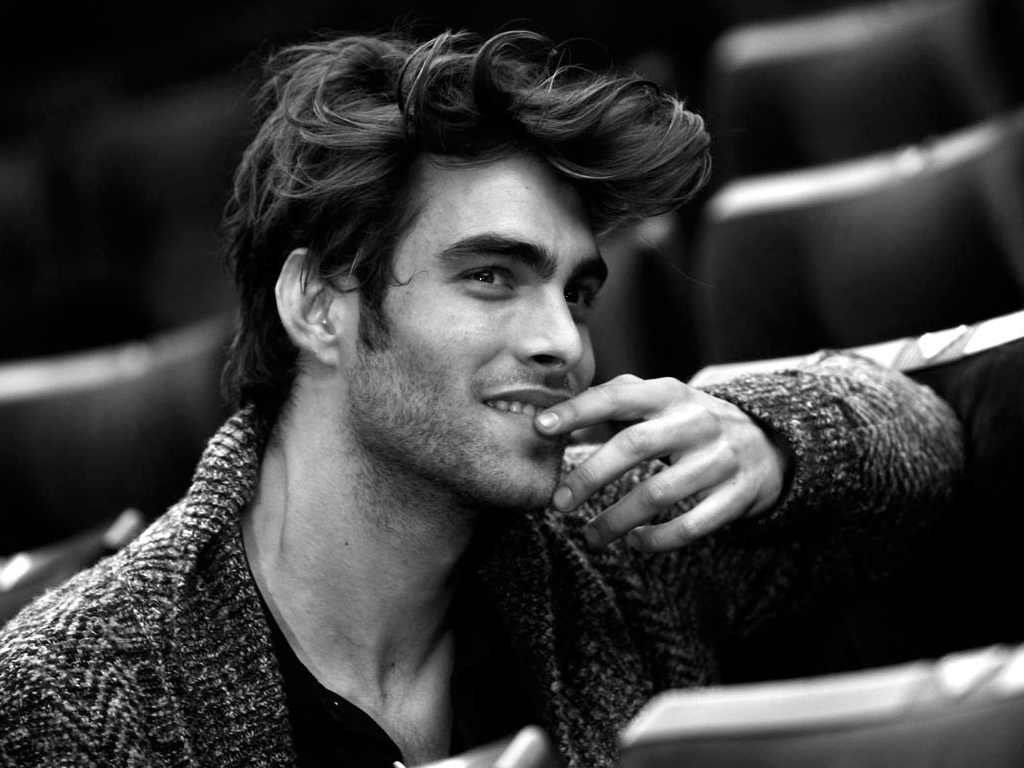 http://4.bp.blogspot.com/-TdWcq19nc3c/Tq8CRlMRbUI/AAAAAAAAF60/RTZSdglfY0g/s1600/Jon-Kortajarena-male-models-18859643-1024-768.jpg