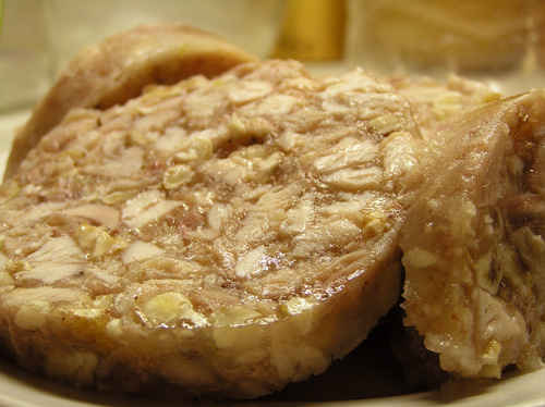 Рулет из курицы в домашних условиях в бутылке Рулет из курицы в домашних условиях в бутылке