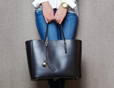 Leoht Handbag