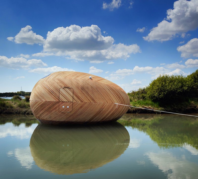 El estudio flotante Exbury en forma de huevo del estudio PAD, el grupo SPUD y el artista Stephen Turner