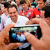 Popularidade em alta - Paulo Câmara esbanja carisma em romaria de São Joaquim do Monte