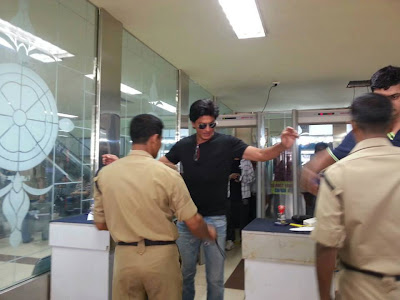 Shahrukh Khan being frisked at Goa airport