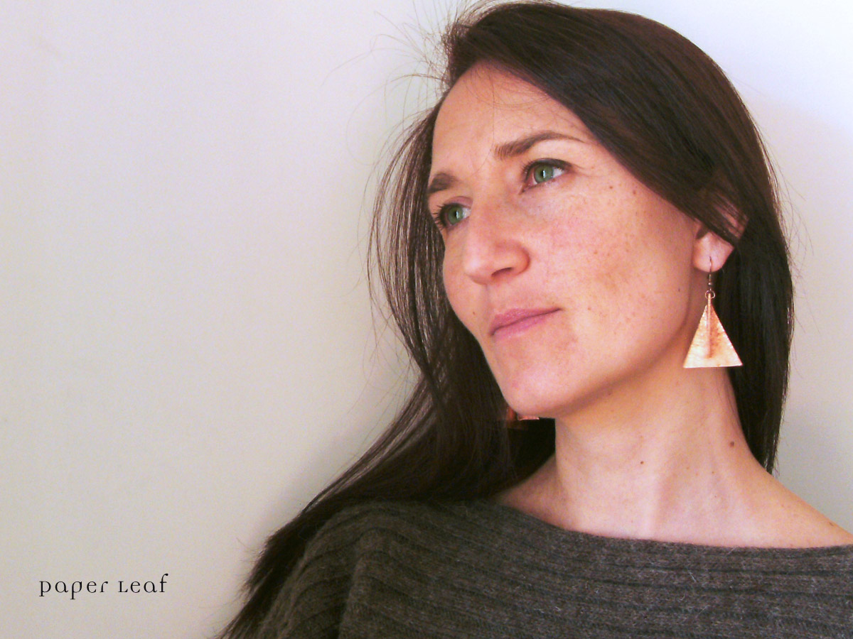 http://4.bp.blogspot.com/-TfjHADKwbGU/Ty6uZMIkN_I/AAAAAAAABRY/jDkp2uYctWQ/s1600/PL_Metropolis_01_paper_earrings.jpg