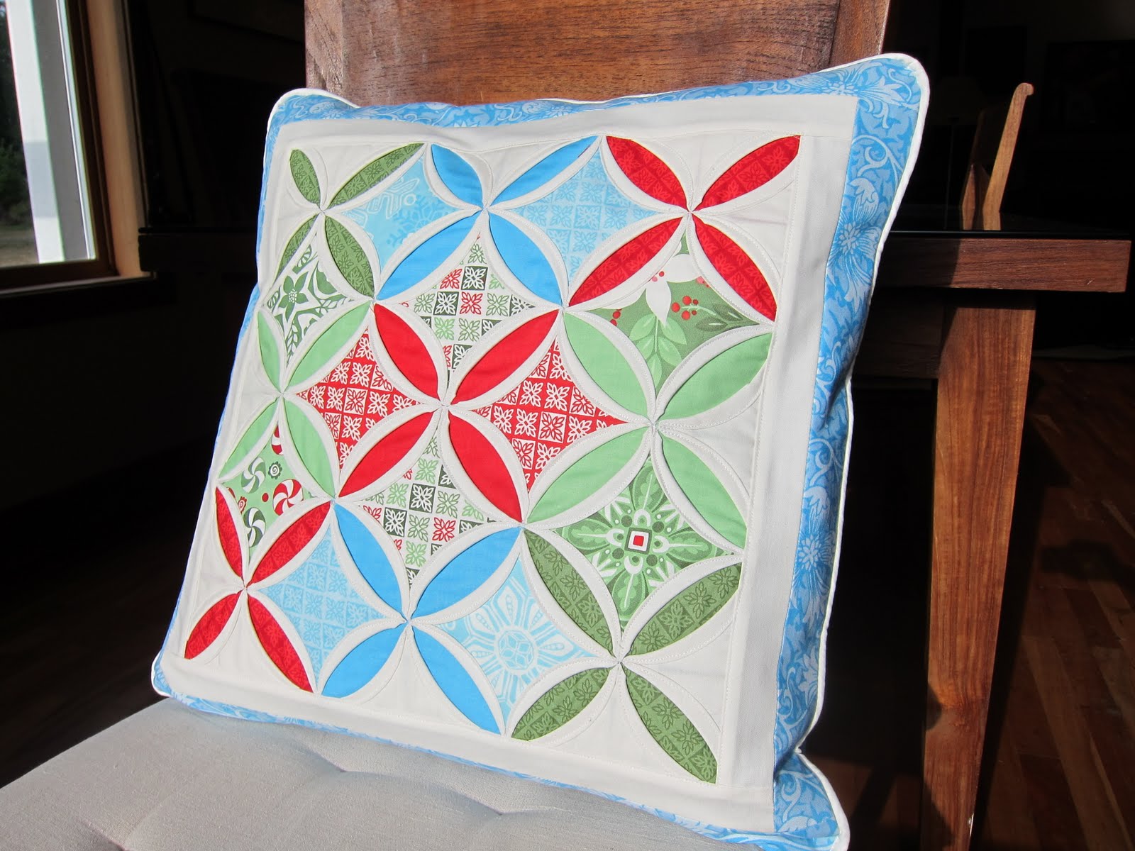 Mexican Yarns Cathedral Windows Pillows