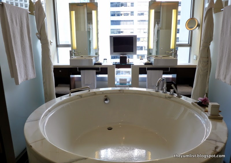 Best Contemporary Hotel - The Landmark Mandarin Oriental top hong kong hotels