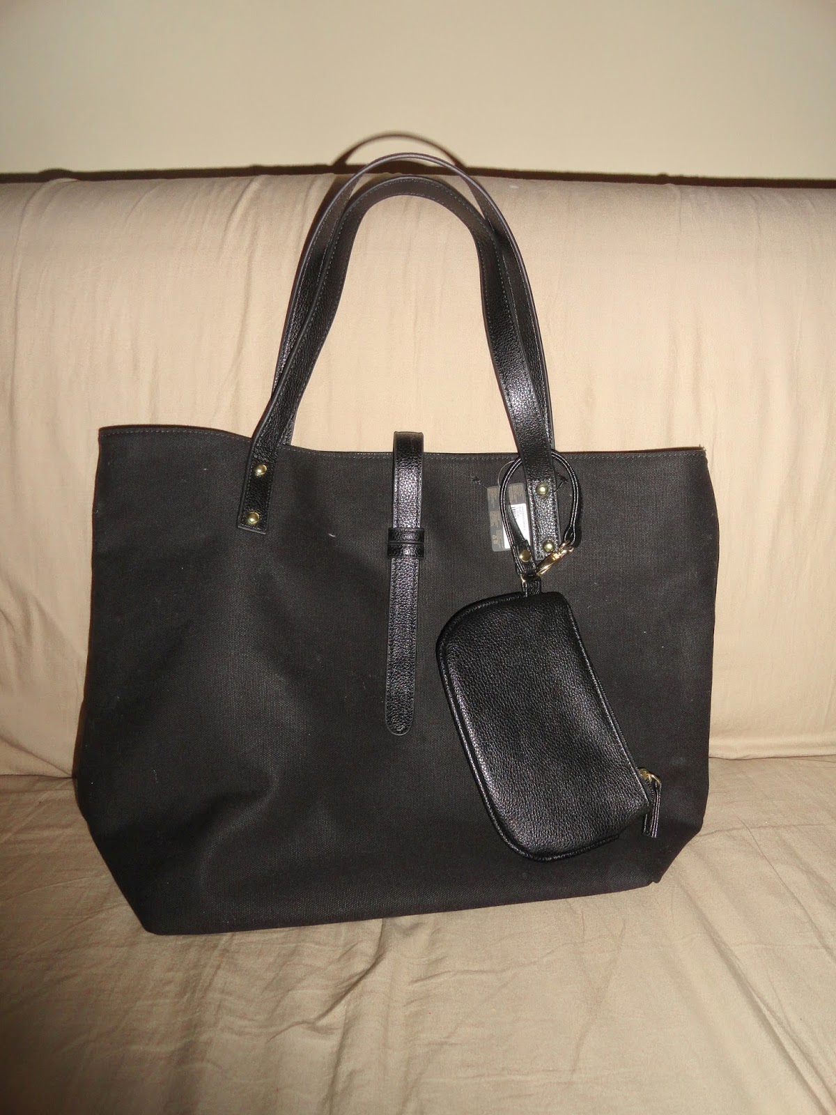 Clothes & Dreams: Shoplog: Antwerp time!: Forever21 Black bag with black purse