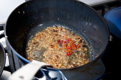 currytahnan keittäminen