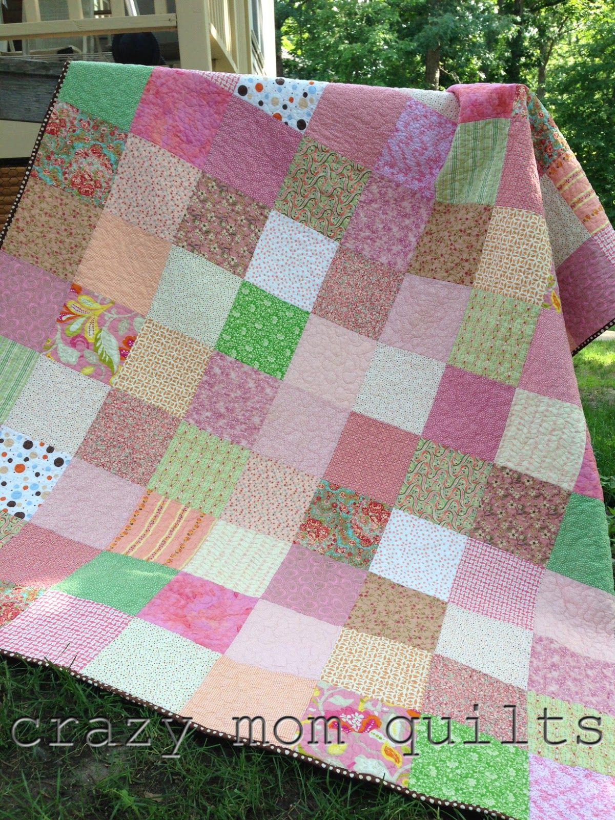 crazy mom quilts a charity quilt finish