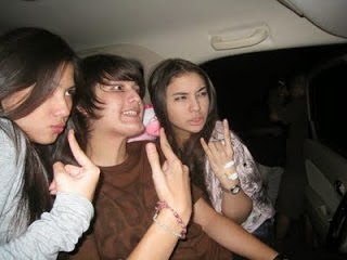 Foto Jessica Mila dalam mobil dengan cowok Foto Jessica Mila dalam mobil dengan cowok