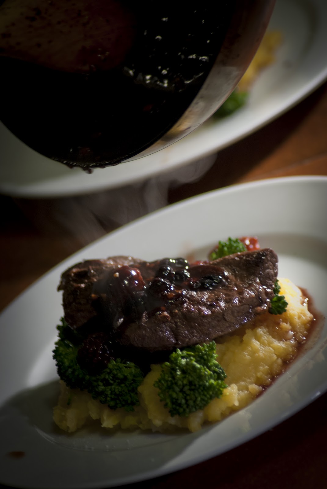 eatpointlove Panfried Venison w. Berry Jus, Swede Mash & Broccoli (8pp)