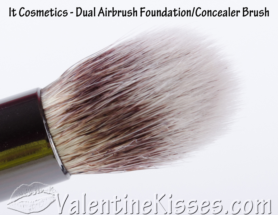 Valentine Kisses It Cosmetics Dual Airbrush Foundation/Concealer Brush