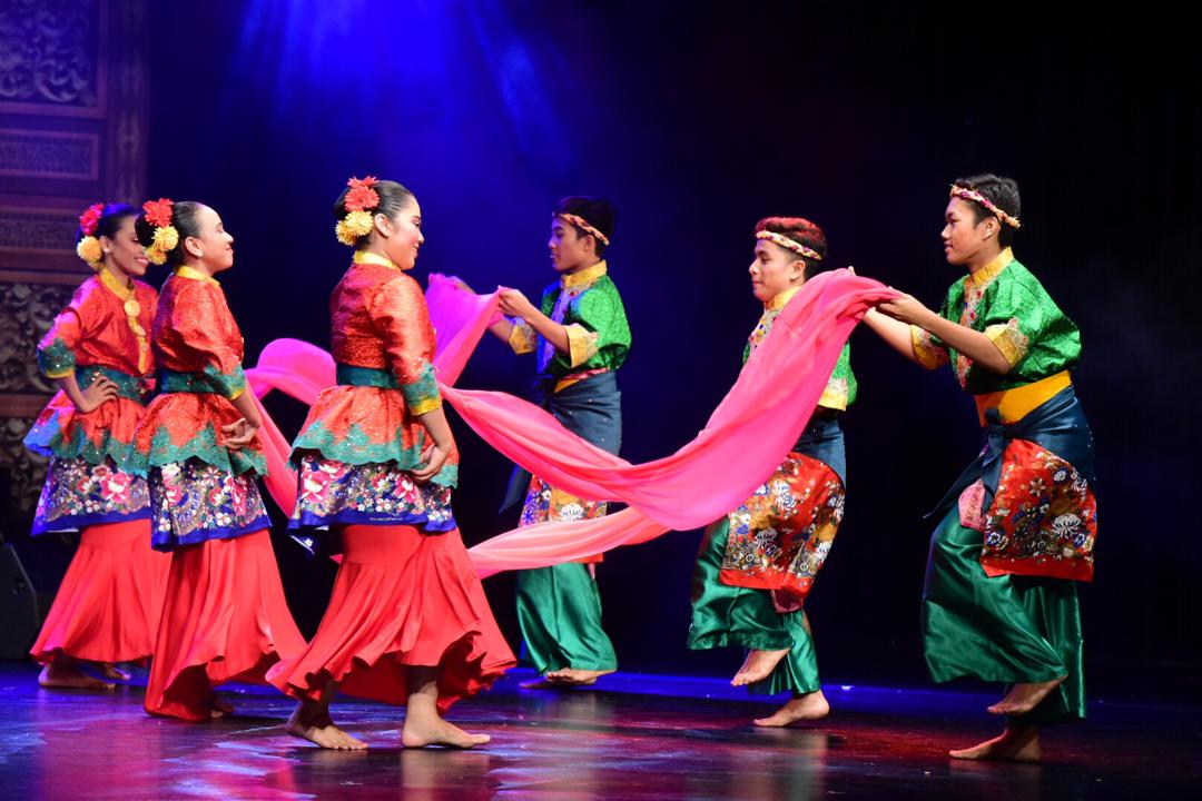 Rampai Sari Tari Malaysia Tampil Persembahan Hebat Penuh Warna Warni 7klik