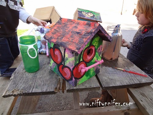 Craft ~Diy Painted Bird House  http://www.niftynnifer.com/2014/05/diy-painted-bird-house-craft-by.html