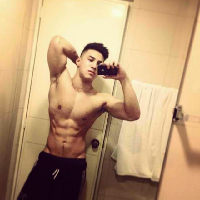 Hot Pinoy: Albie Casiño's selfies