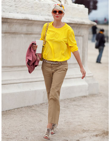 Get Does A Black Shirt And Khaki Pants Match Background