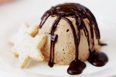 Iced Christmas puddings with chocolate sauce Recipe Iced Christmas puddings with chocolate sauce Recipe