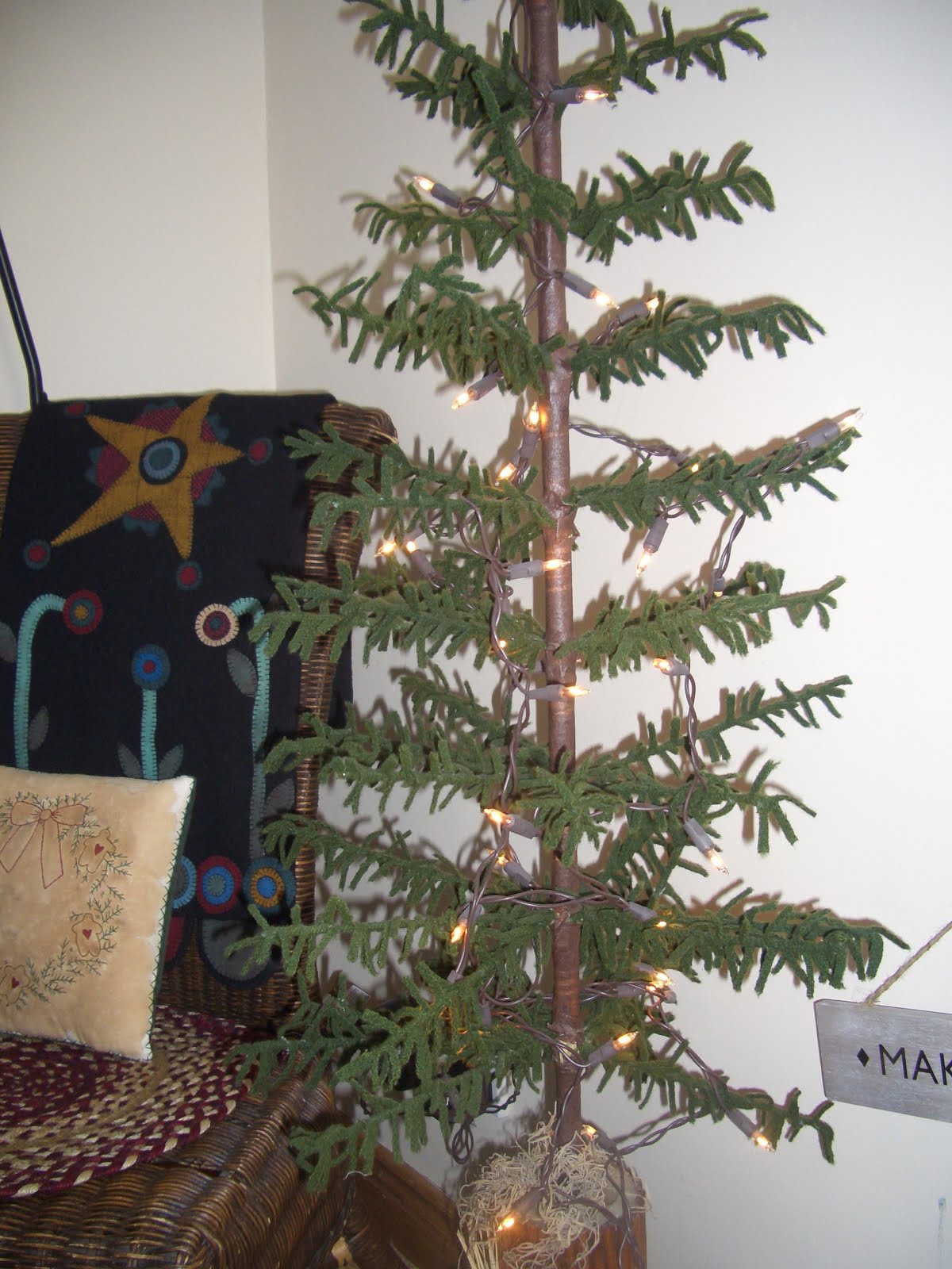 Country Prims Hello! Feather wool tree link and tutorial Christmas