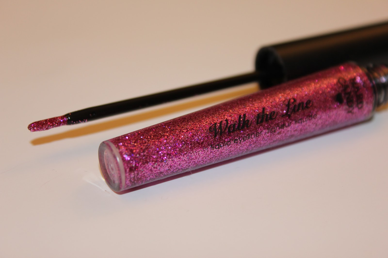 blushing basics Hard Candy Glitter Eye