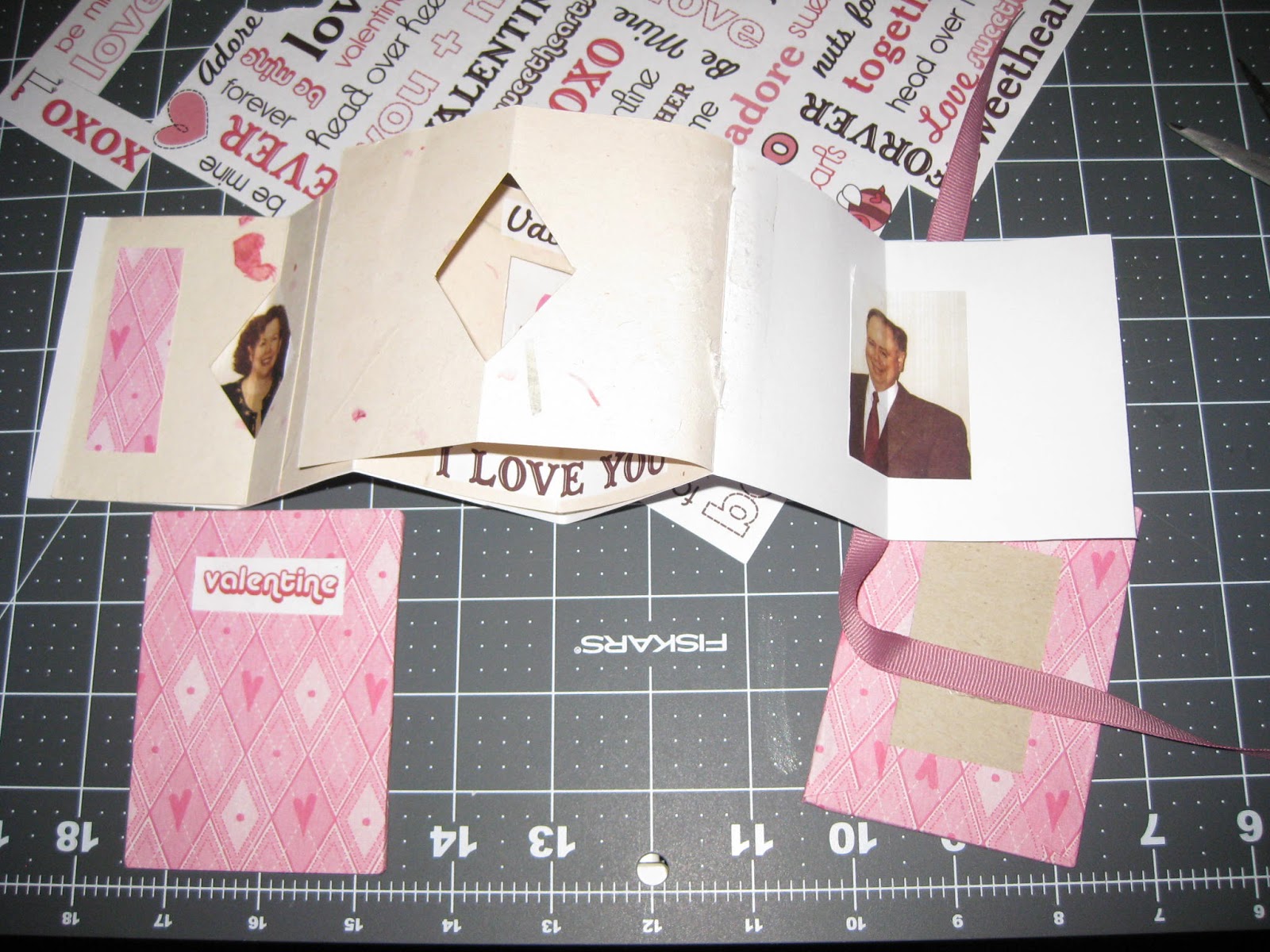 Arnold Grummer's Papermaking: Valentine Mini Zig Zag Book