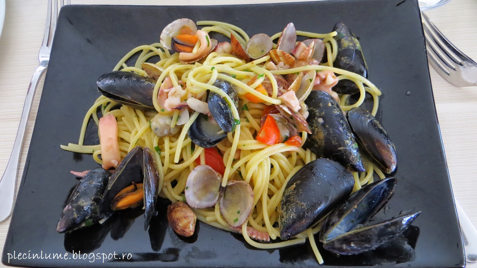 Paste cu fructe de mare in Amalfi Paste cu fructe de mare in Amalfi