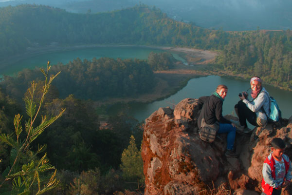 Batu Pandang Ratapan Angin Dieng Batu Pandang Ratapan Angin Dieng