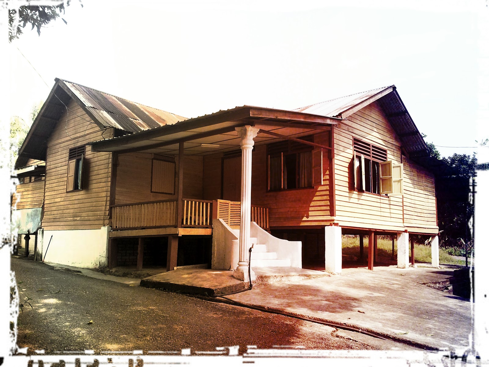 Earl Carl's Blog: Grandmother House