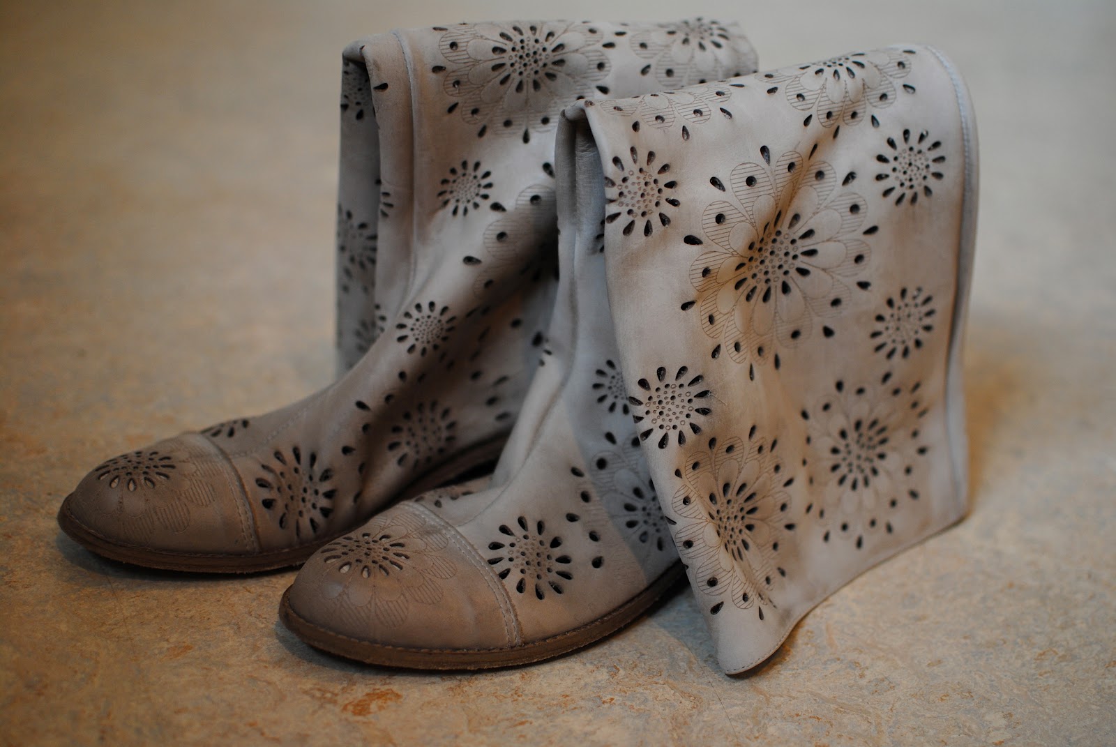 Breakfast at Gigi�s Review Foxglove Boots