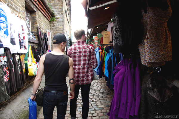 aliciasivert, alicia sivertsson, london med grabbarna, england, camden town, camden lock markets, horse tunnel market, marknad,