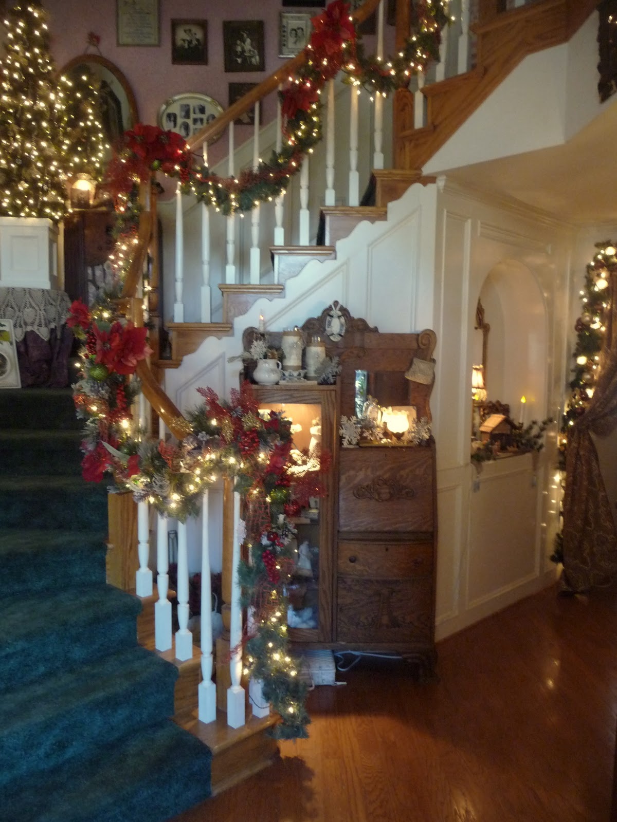 Heirlooms Christmas Home Tour
